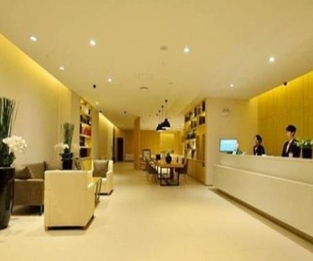 Ji Hotel Wuhan Guanggu Software Park Branch Екстер'єр фото